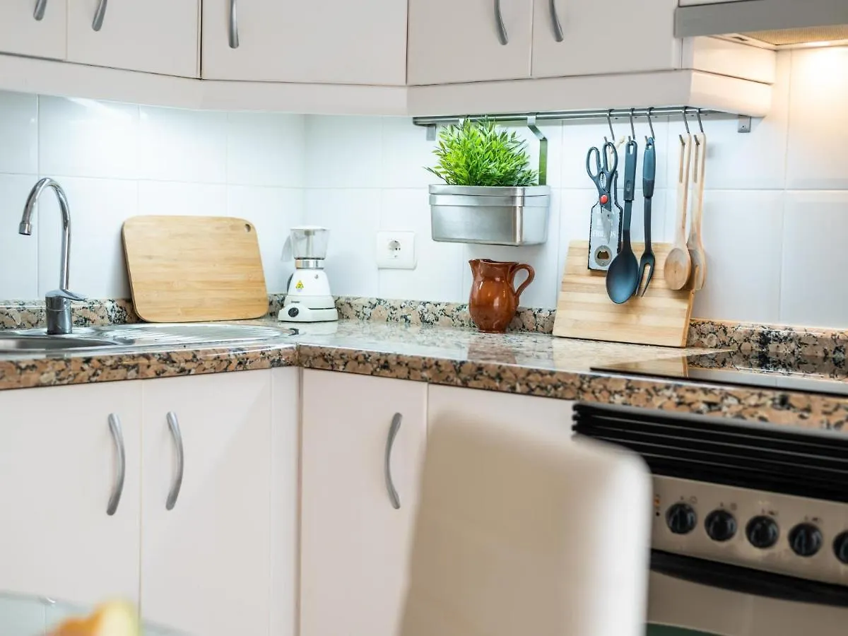 Apartment 205 Los Cristianos By The Beach, Center, Wifi Ac Arona