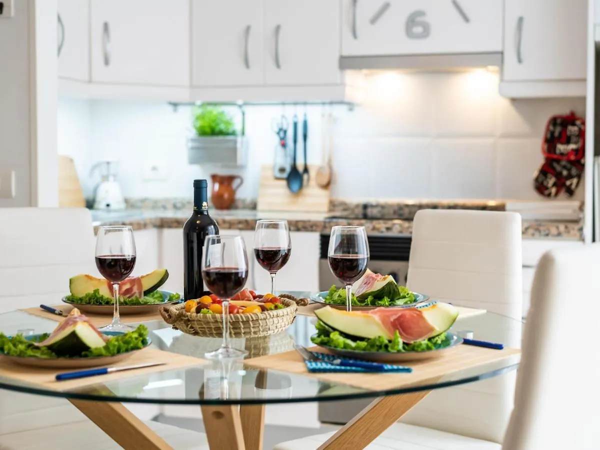 205 Los Cristianos By The Beach, Center, Wifi Ac Arona  Apartment