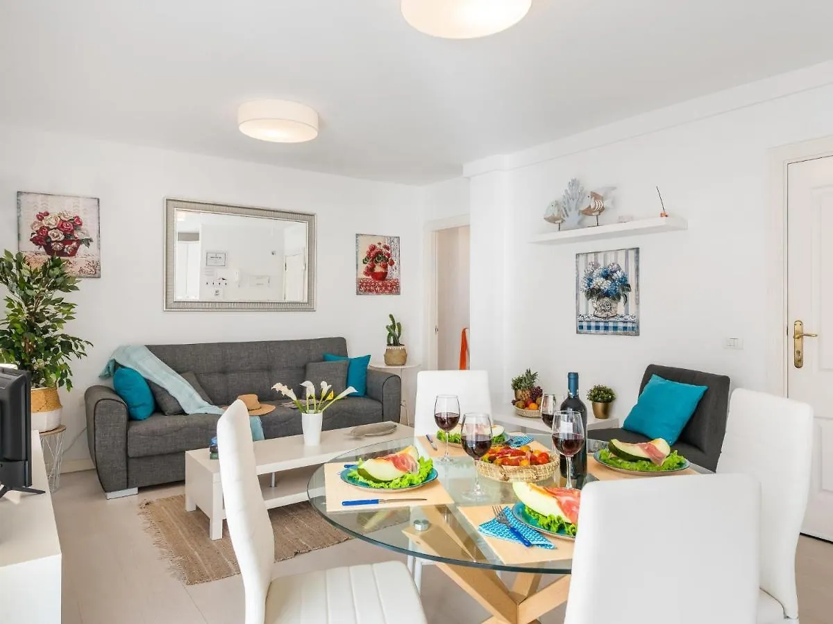 205 Los Cristianos By The Beach, Center, Wifi Ac Arona  Apartment Arona (Tenerife)