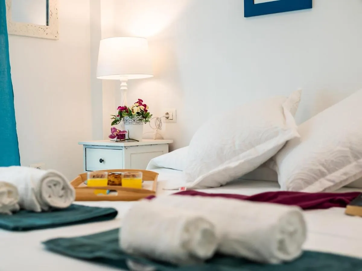 Apartment 205 Los Cristianos By The Beach, Center, Wifi Ac Arona