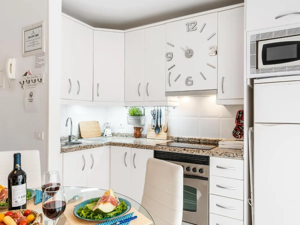 205 Los Cristianos By The Beach, Center, Wifi Ac Arona  0*, Arona (Tenerife)